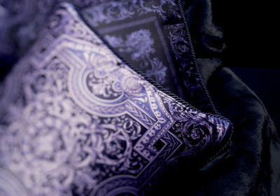 范思哲时装总是能将奢华与高贵完美地结合,而它的家居产品亦是如此#采集大赛# 图片_hao123网址导航